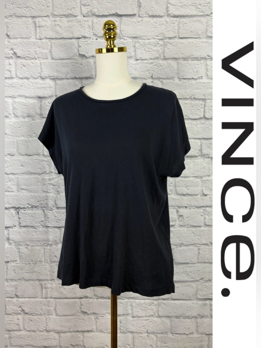Vince cotton short sleeve split hem tee size M